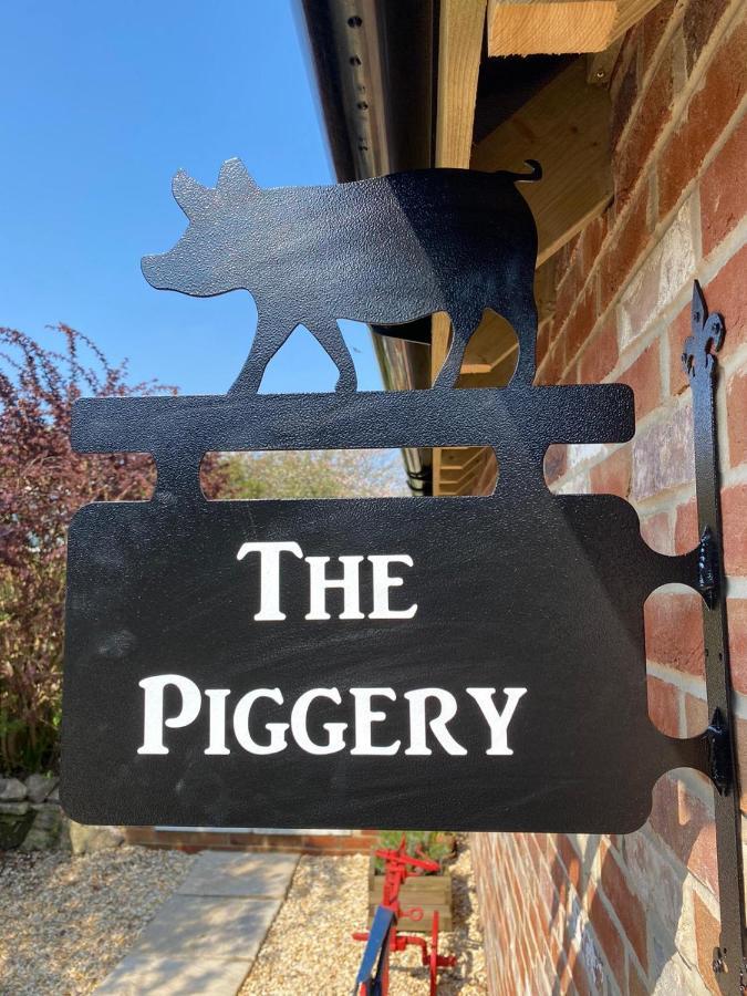 The Piggery At The Cottage Wool Exterior foto